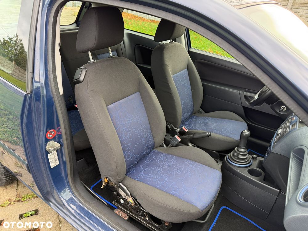 Ford Fiesta - 12