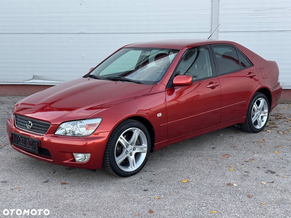 Lexus IS - 1