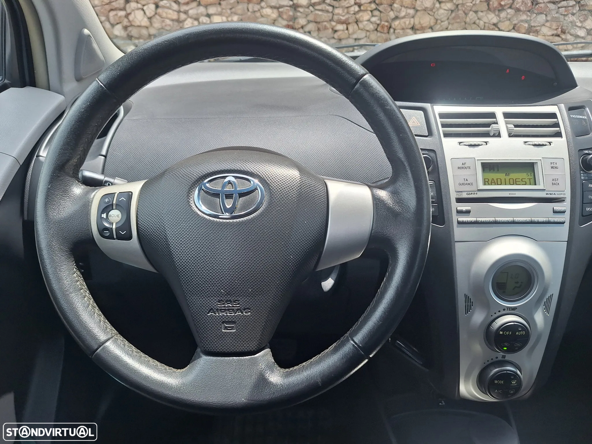 Toyota Yaris 1.0 VVT-i Sol High Pack MMT - 10