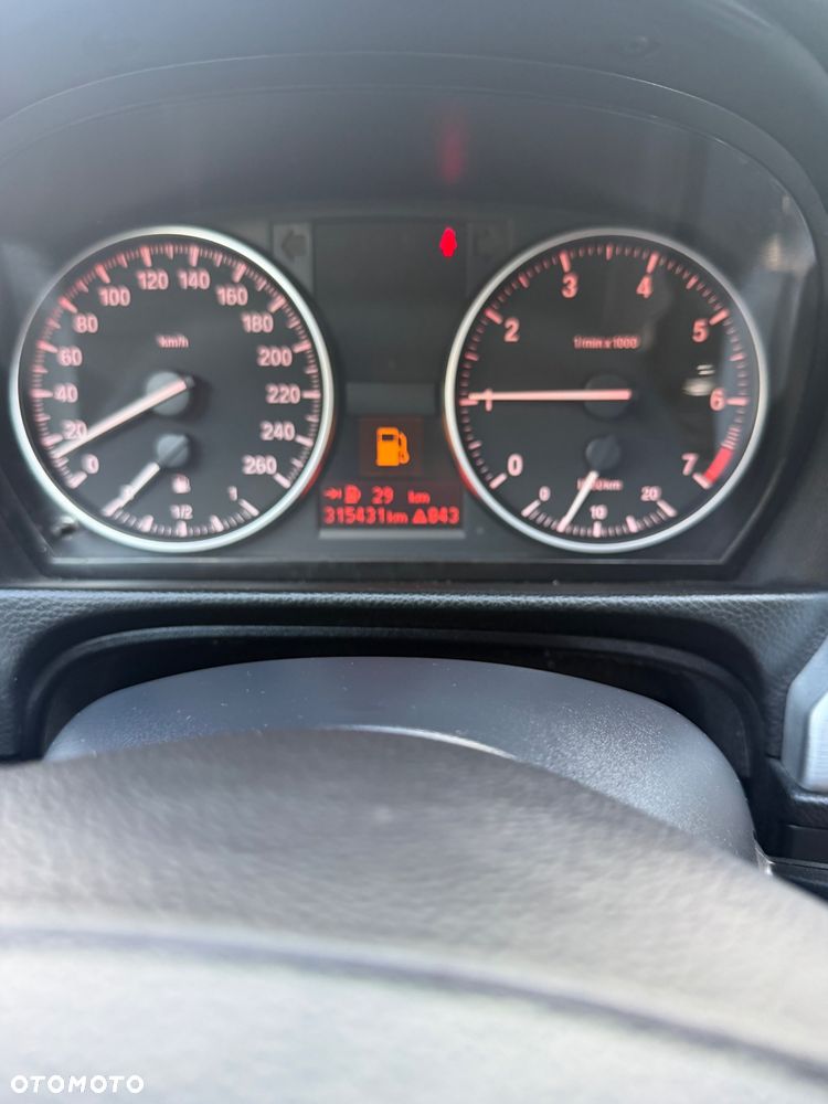 BMW Seria 3 318i - 11