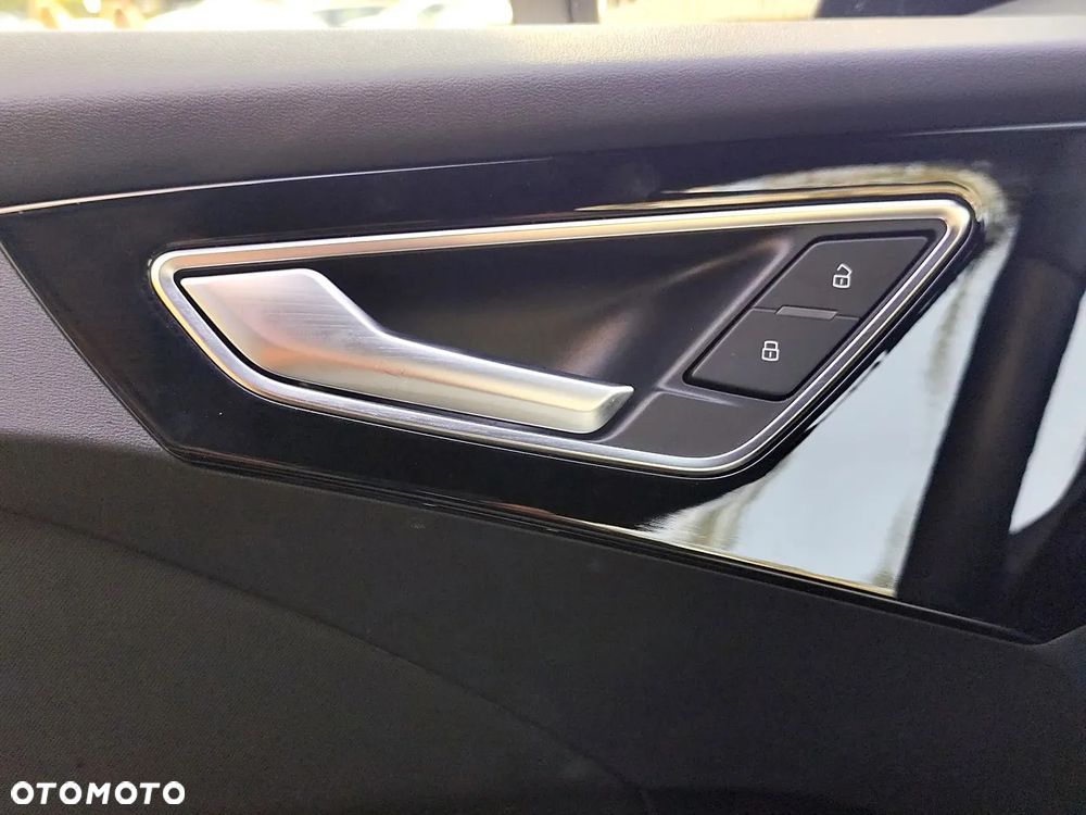 Audi Q4 e-tron 35 52kWh S Line - 18