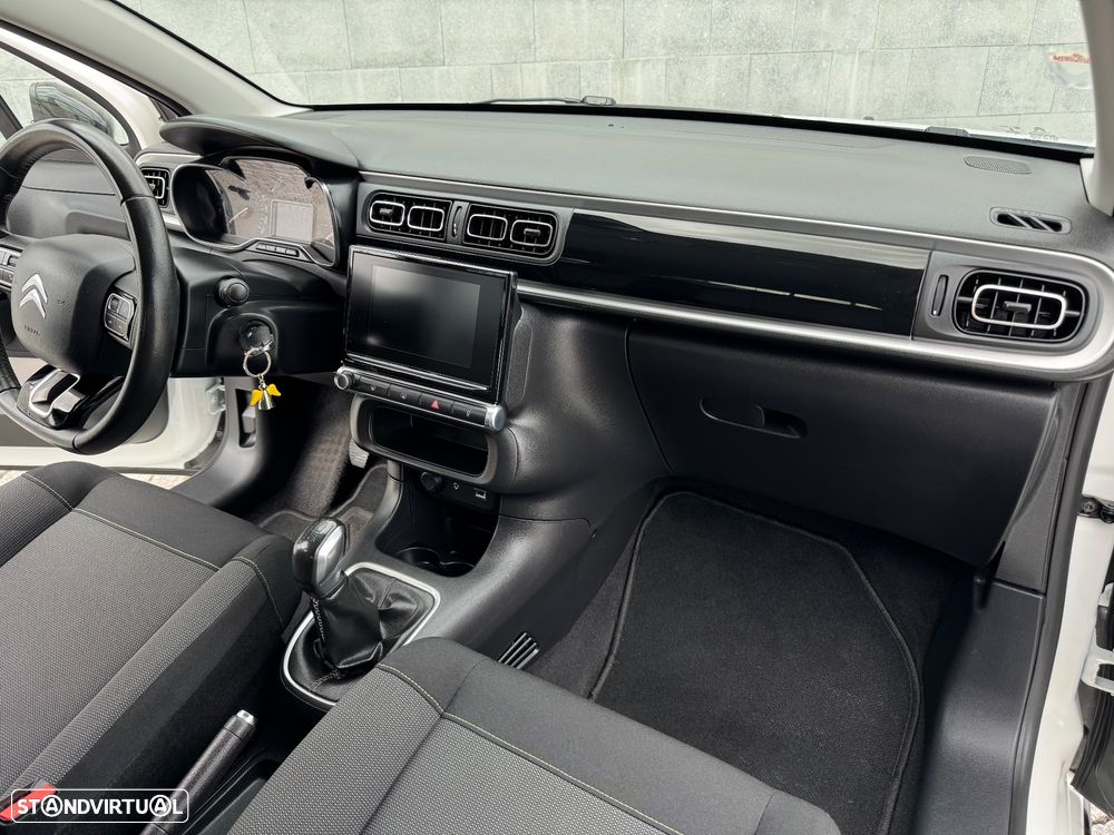 Citroën C3 1.2 PureTech Shine - 18