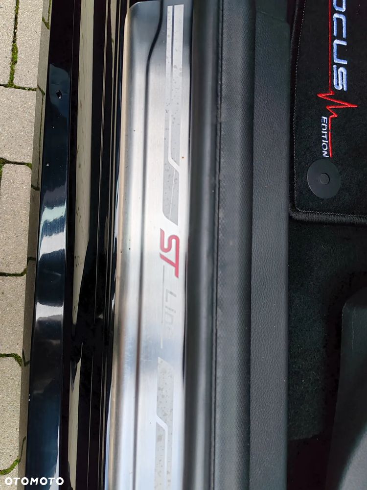 Ford Focus 1.5 EcoBoost Start-Stopp-System ST-Line - 29