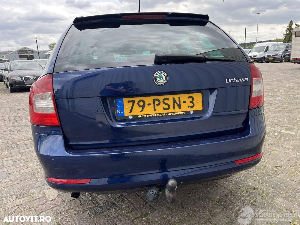 Skoda Octavia 1.2 TSI FAMILY - 12