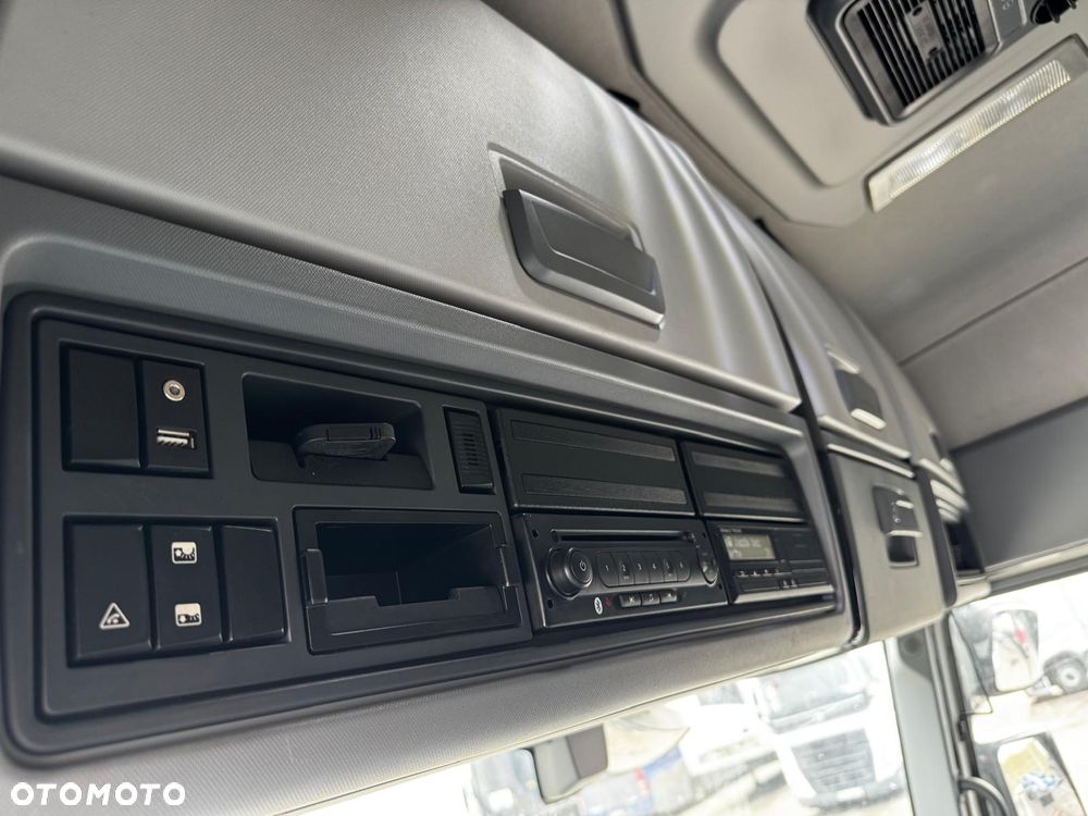 Renault T460 Sleeper Cab - 11