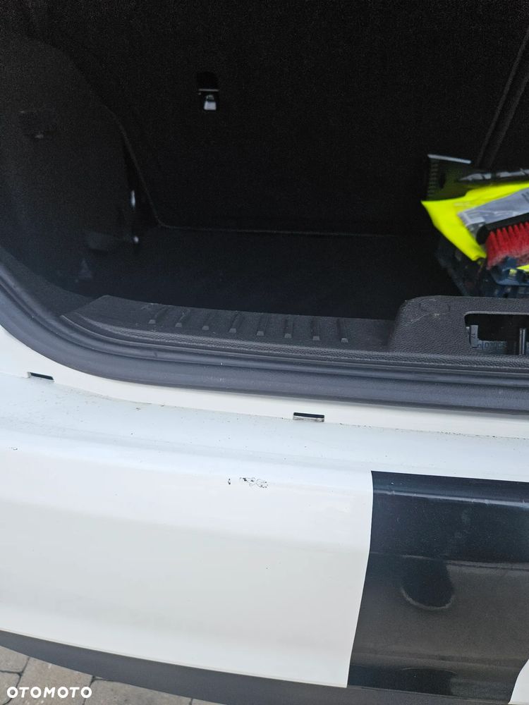 Ford Fiesta 1.5 TDCi SYNC Edition - 15