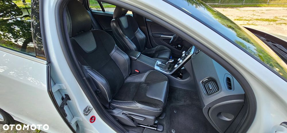 Volvo V60 T3 Momentum - 10