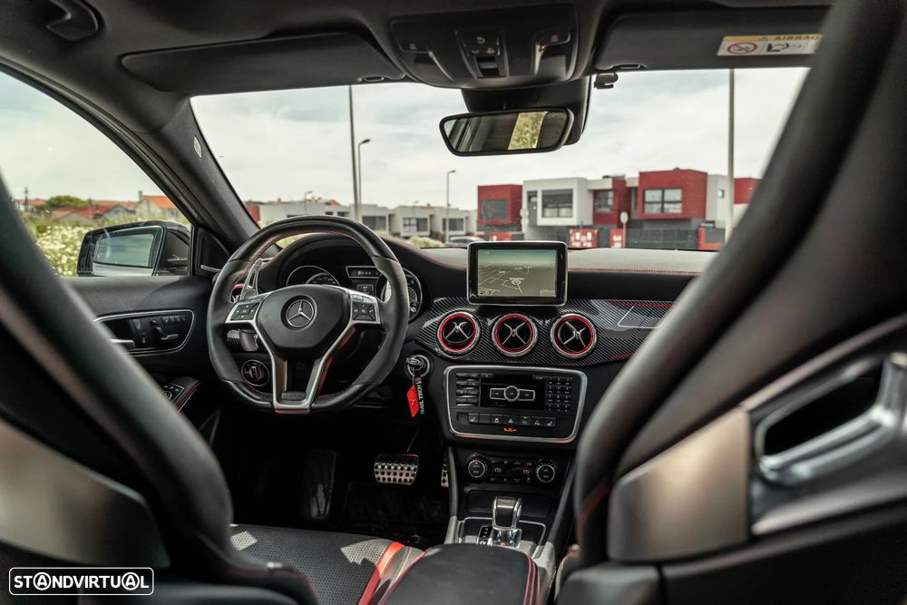 Mercedes-Benz GLA 45 AMG 4-Matic - 12