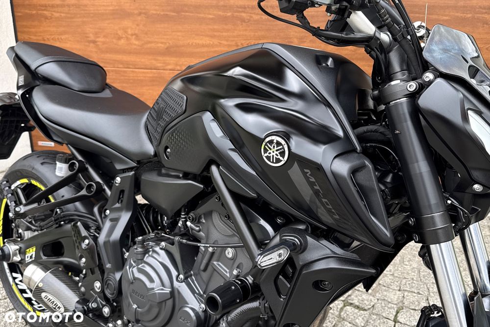 Yamaha MT - 6