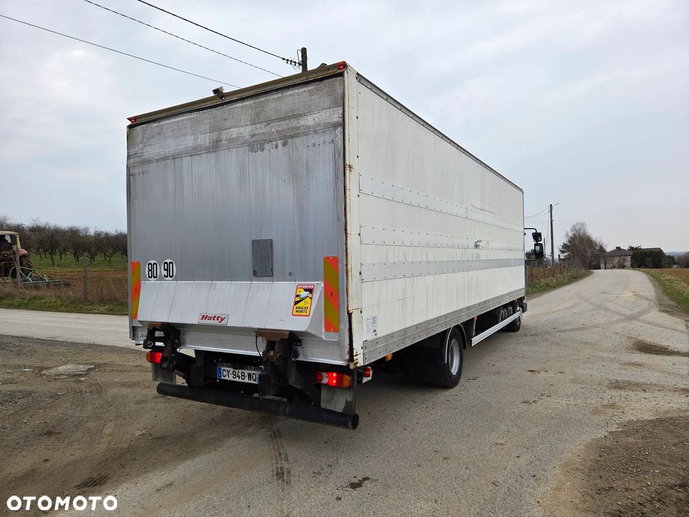 Renault Midlum 220 Atego Scania - 39