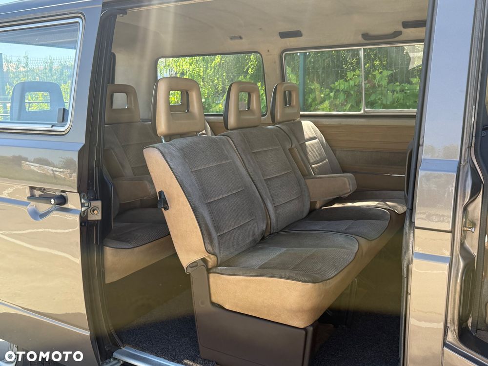 Volkswagen Transporter Caravelle GL 255 592/Z24 - 15