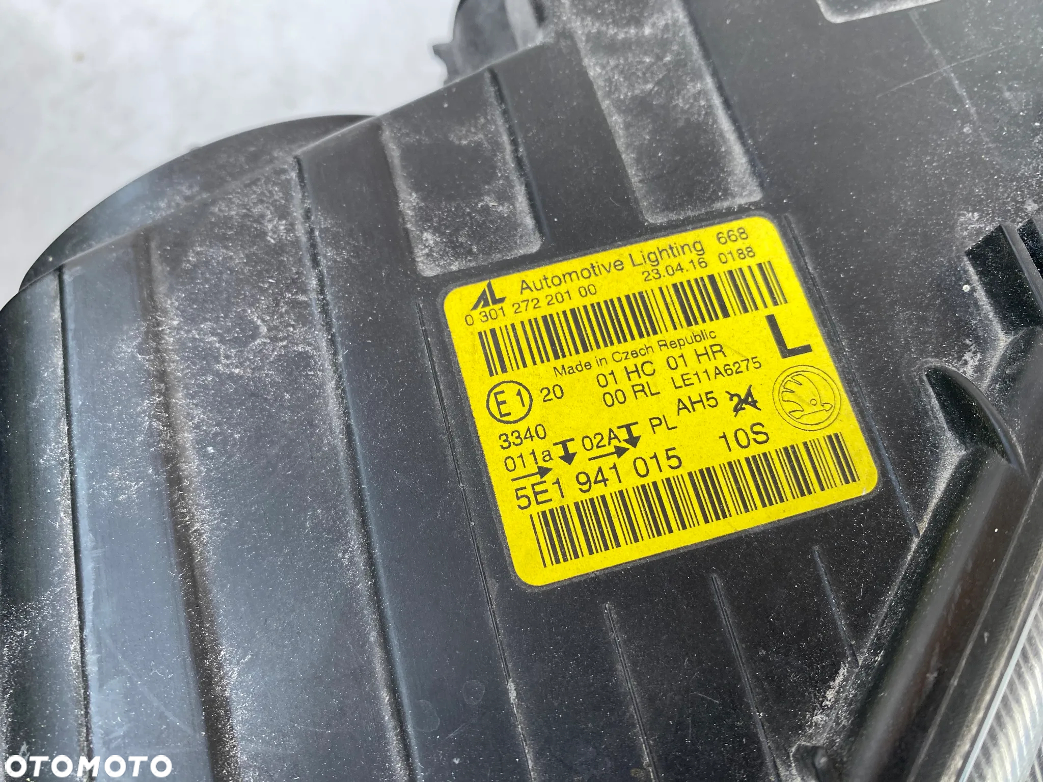 lampy octavia III zwykłe komplet EU całe - 5