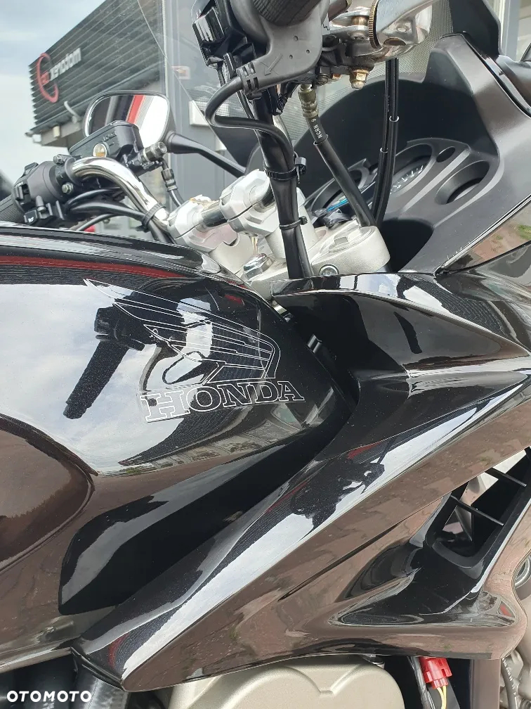 Honda CBF - 22