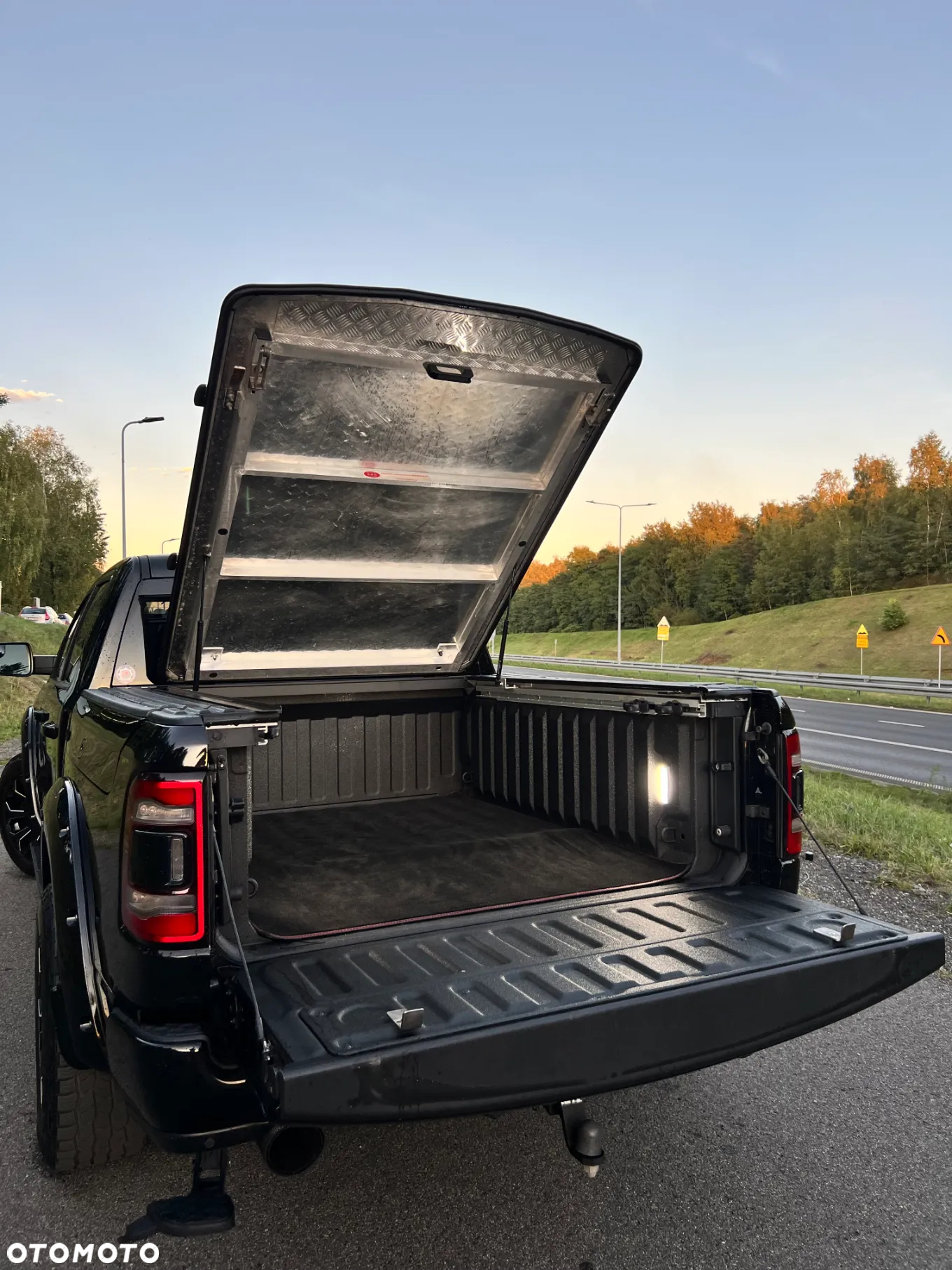 Dodge RAM 1500 5.7 4x4 - 7