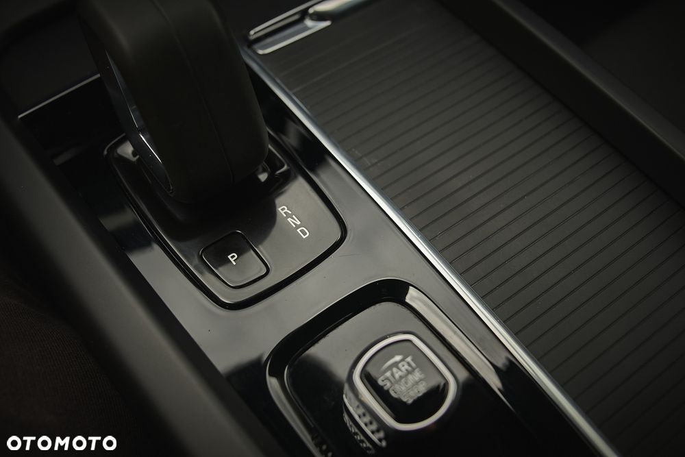 Volvo XC 60 - 30