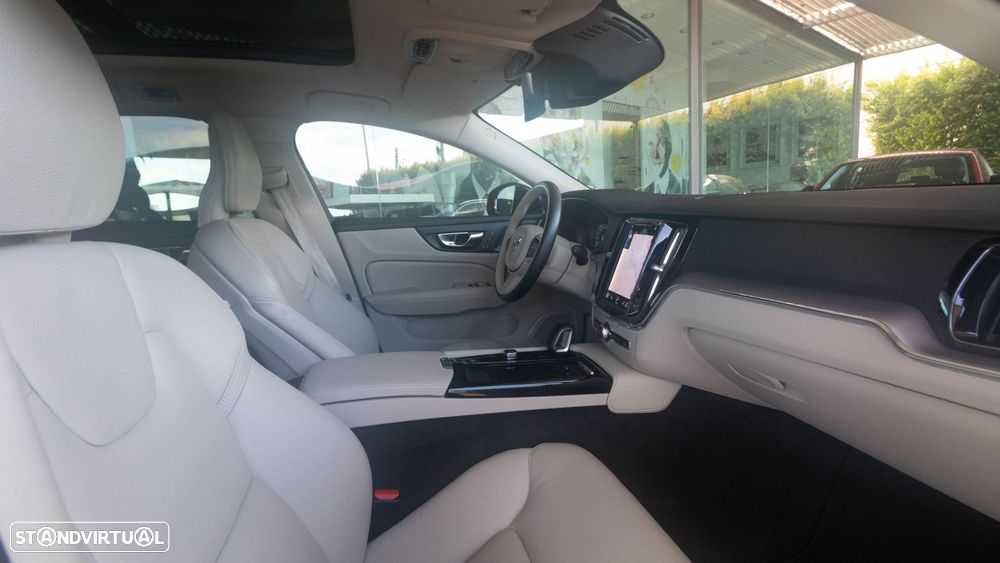 Volvo V60 2.0 T8 AWD TE Plus Bright - 13