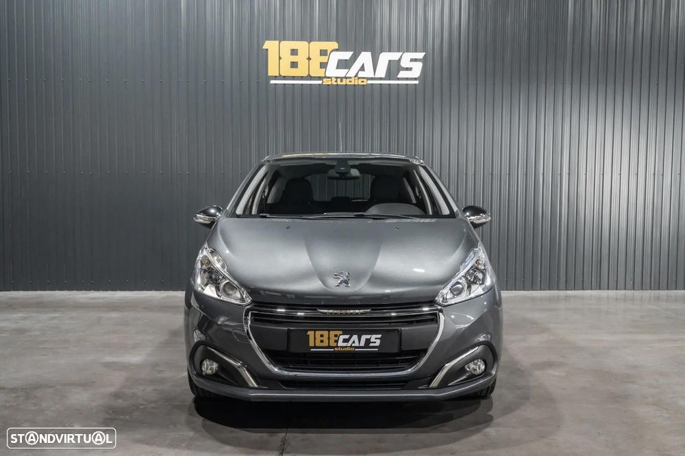 Peugeot 208 - 33