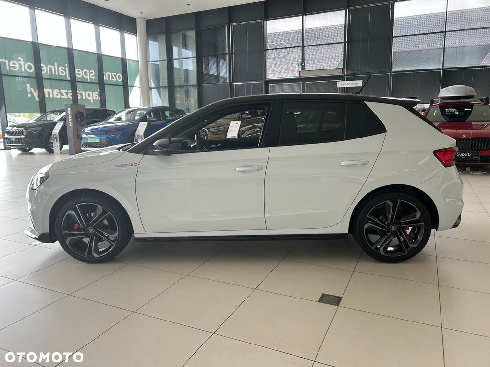 Skoda Fabia - 8