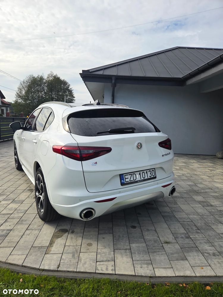 Alfa Romeo Stelvio 2.0 Turbo Veloce TI Q4 - 8