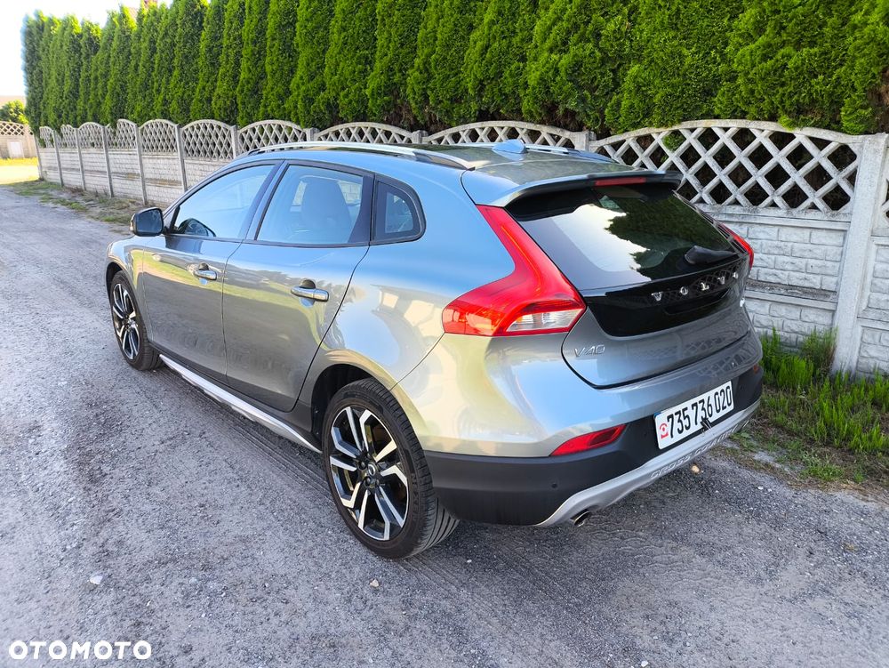 Volvo V40 D3 Momentum - 3