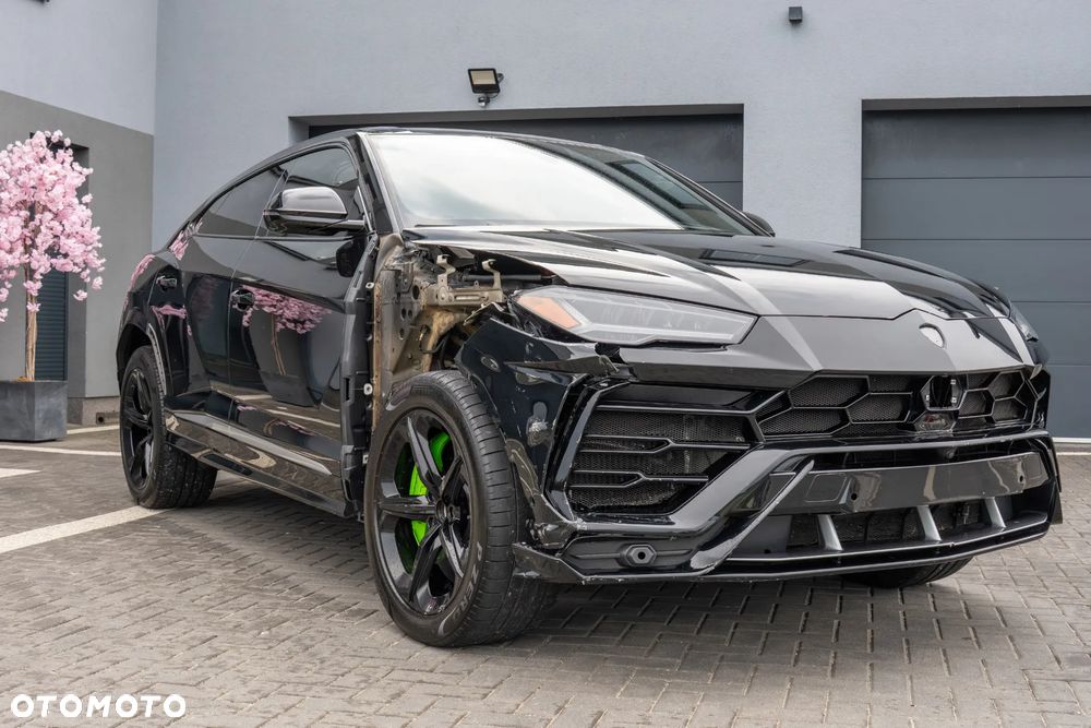 Lamborghini Urus Standard - 2
