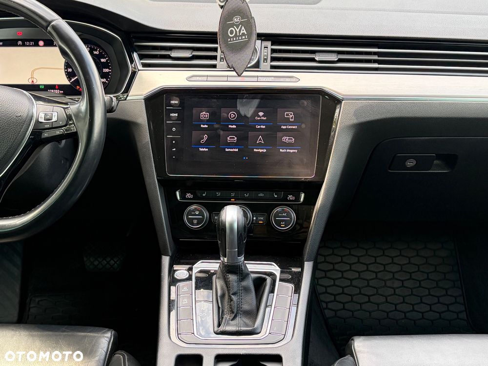 Volkswagen Passat 2.0 TDI SCR Highline DSG - 16