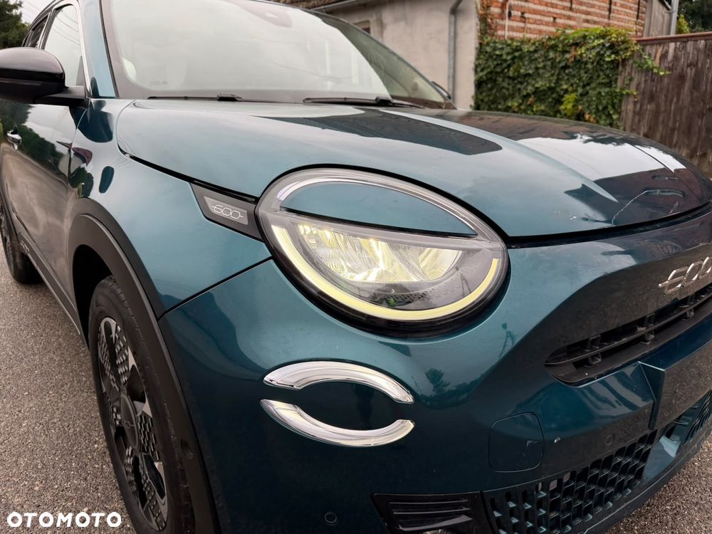 Fiat 600 HYBRID 100 kW 125 Jahre Edition - 18