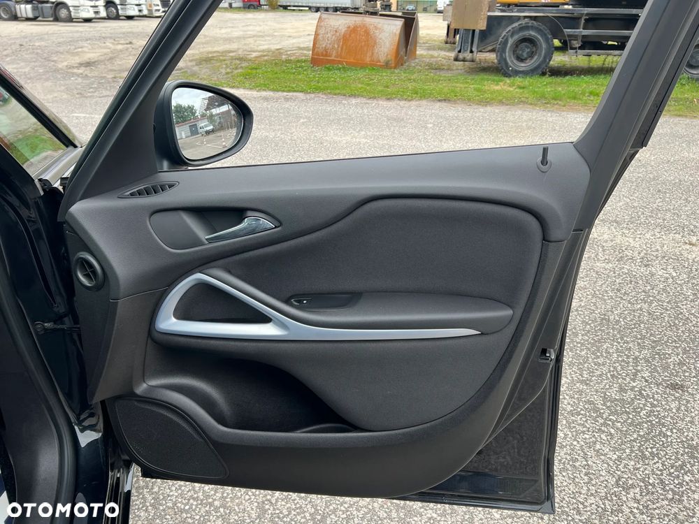 Opel Zafira 2.0 D (CDTI) Automatik Innovation - 25