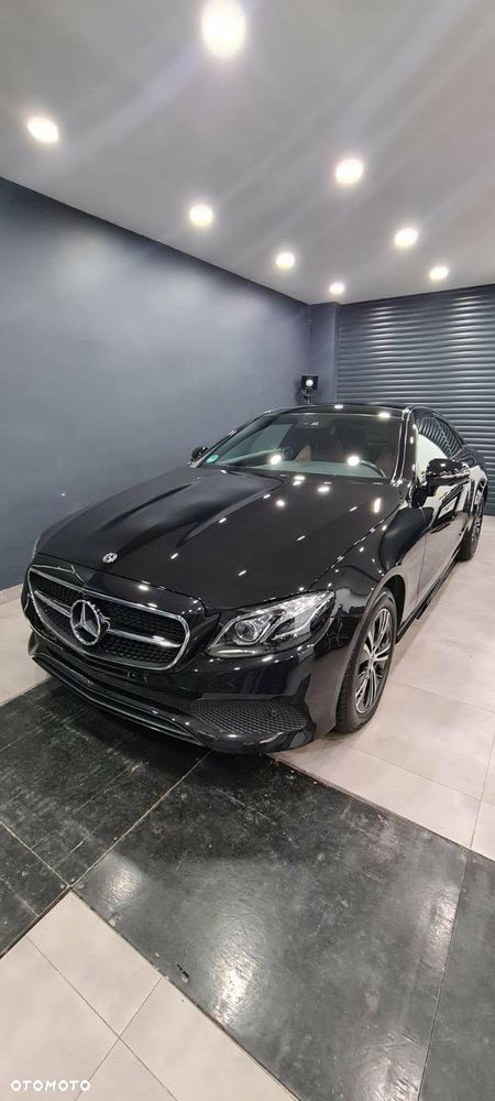 Mercedes-Benz Klasa E 200 4-Matic 9G-TRONIC - 14