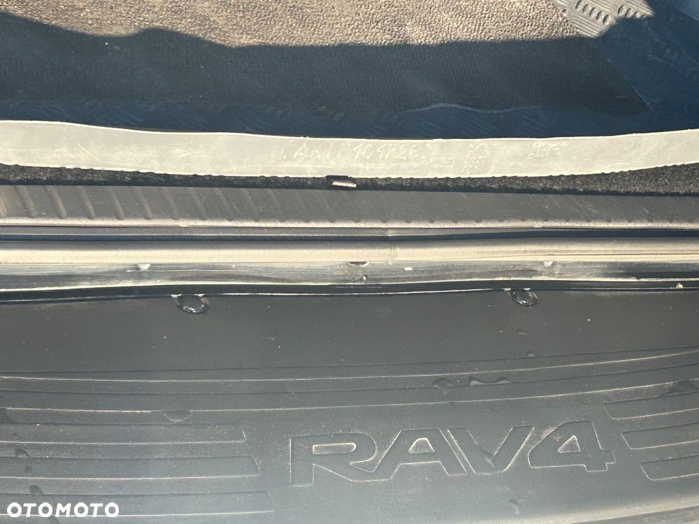 Toyota RAV4 2.2 D-4D Prestige - 25