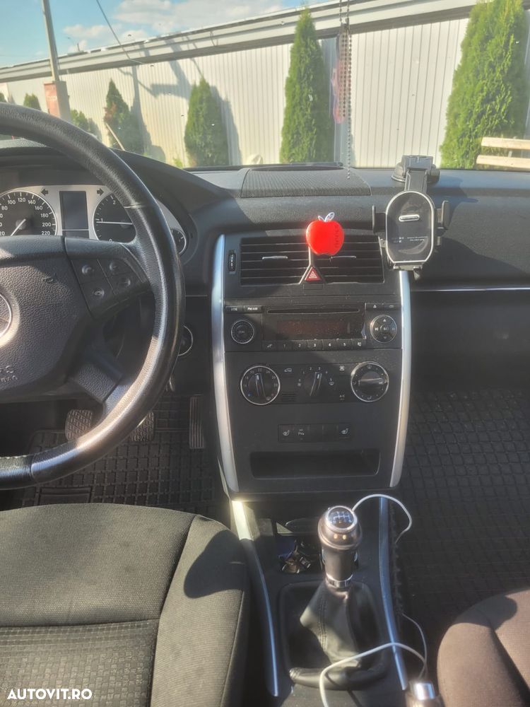 Mercedes-Benz B 200 CDI - 4