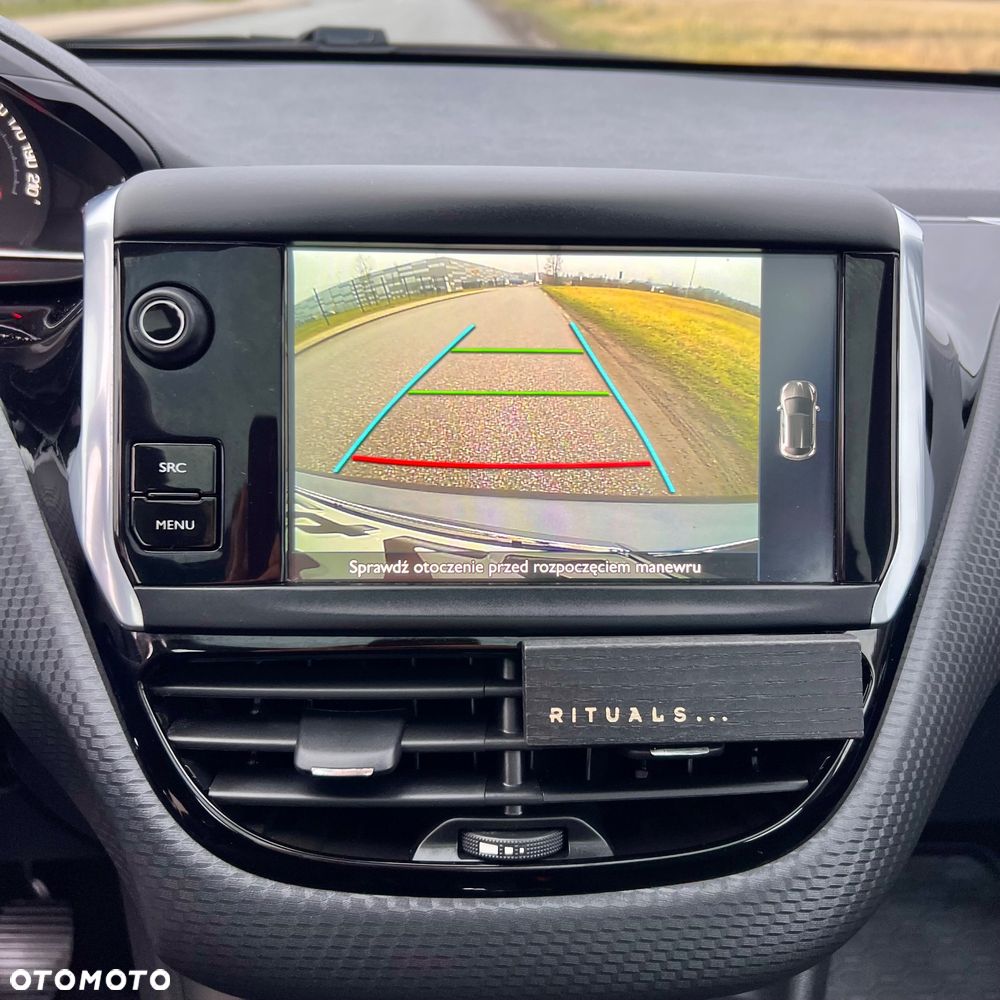 Peugeot 208 82 PureTech Style - 20