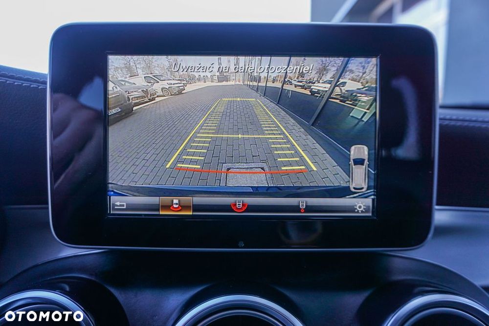 Mercedes-Benz GLC 250 4Matic 9G-TRONIC AMG Line - 19