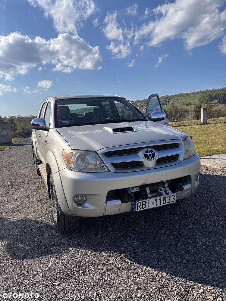 Toyota Hilux 2.5 D-4D DLX - 5