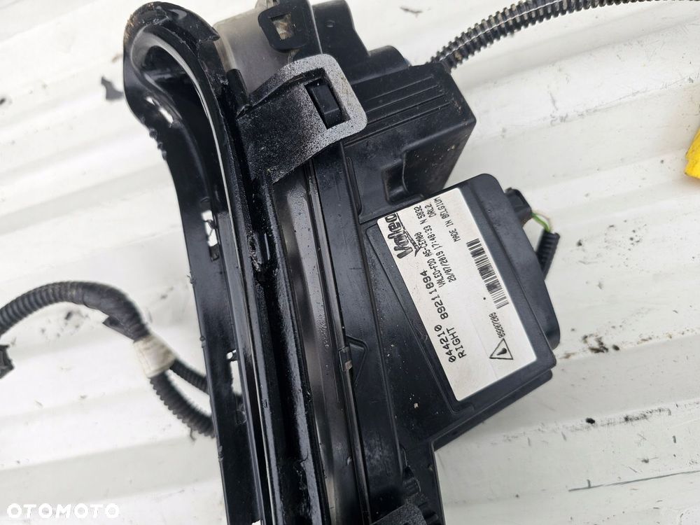 Citroen DS3 prawy lampa led mocowanie instalacja w zderzak przod 89211894 - 2