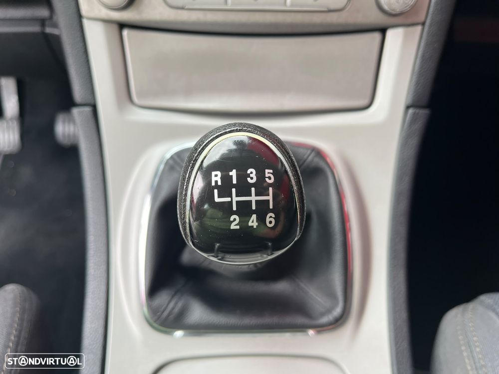 Ford S-Max 1.8 TDCi Titanium 7L - 23
