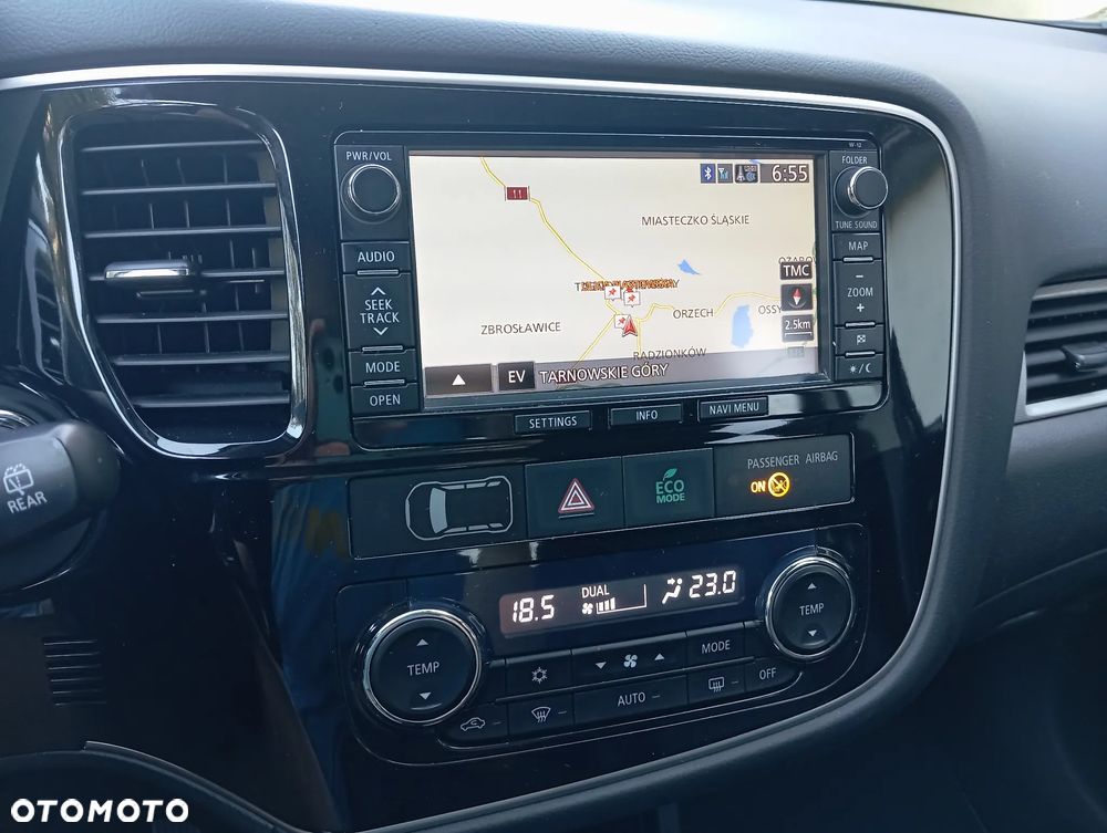 Mitsubishi Outlander - 11