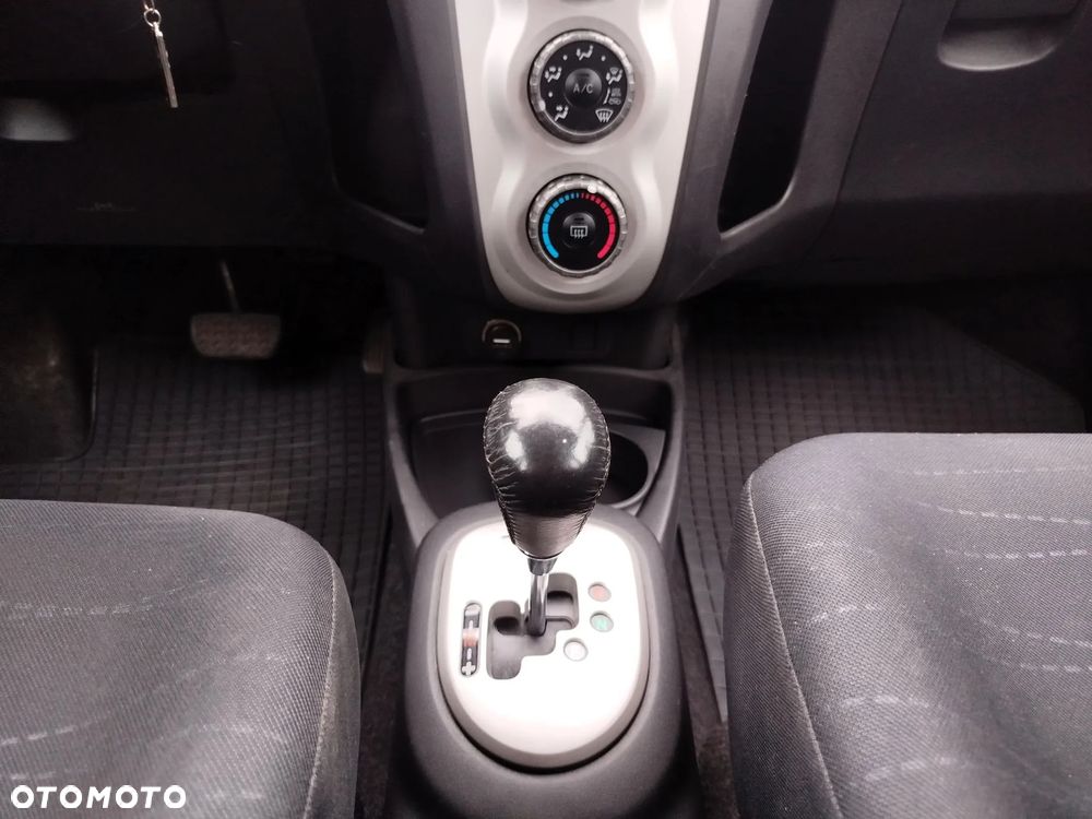 Toyota Yaris - 15