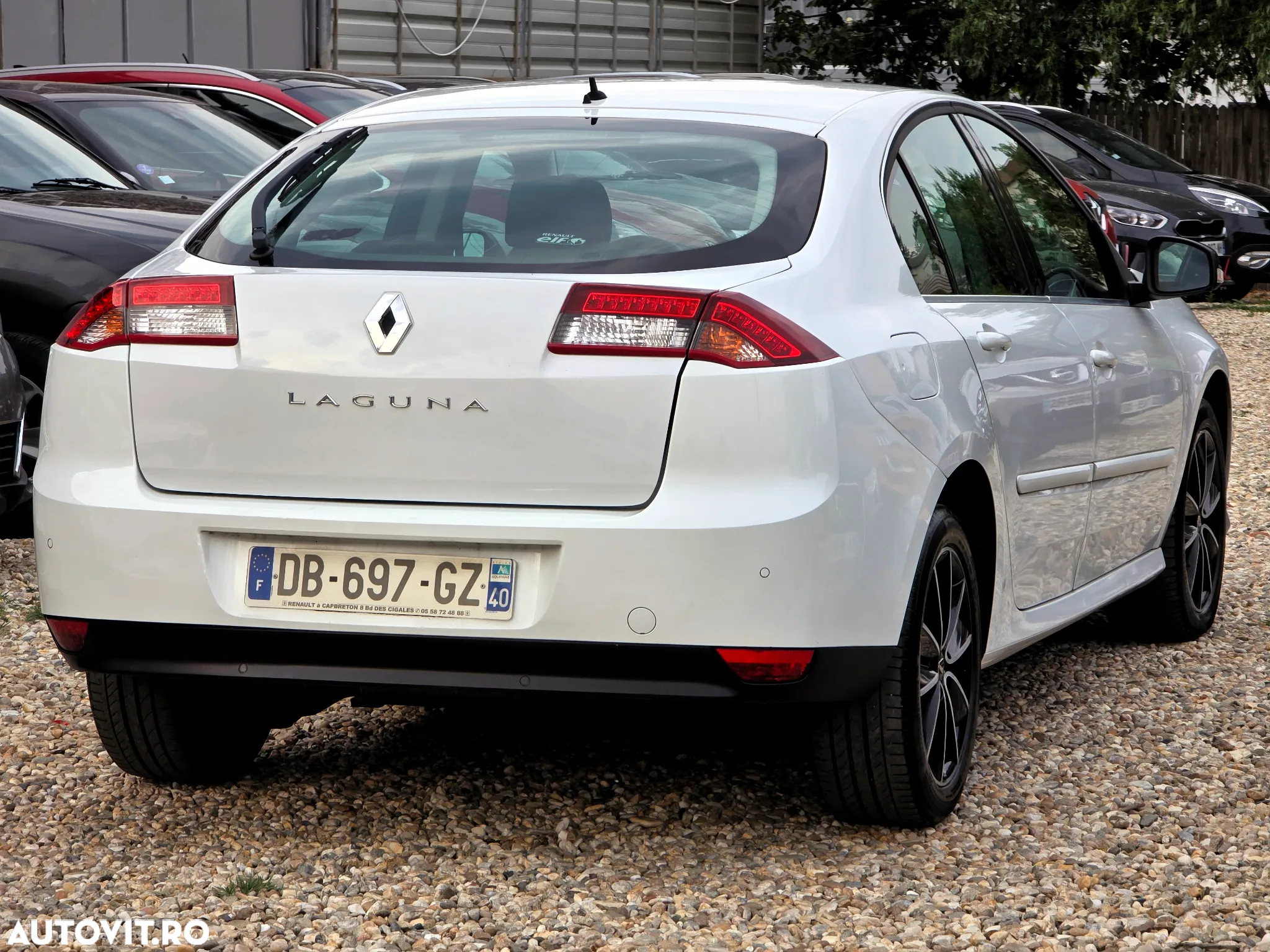Renault Laguna dCi 110 FAP Bose Edition - 12