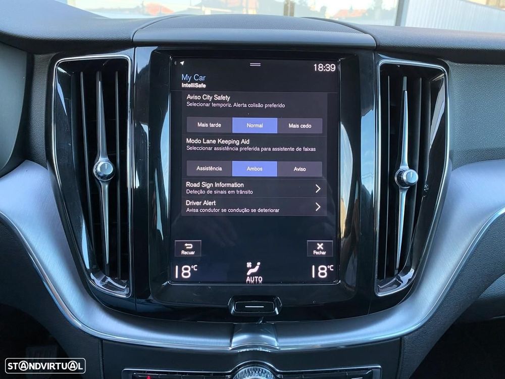 Volvo XC 60 2.0 D4 Momentum Plus - 25