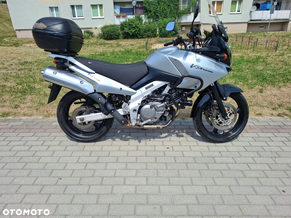 Suzuki V-STROM - 1