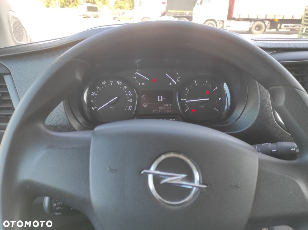 Opel VIVARO - 14