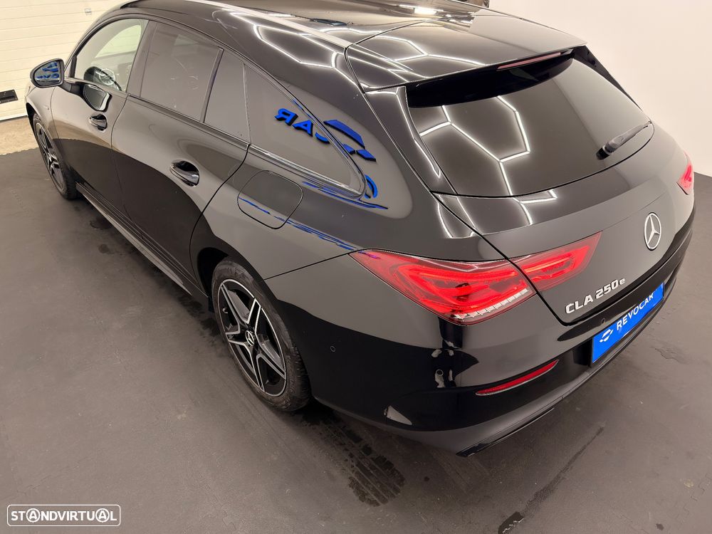 Mercedes-Benz CLA 250 e Shooting Brake AMG Line - 9