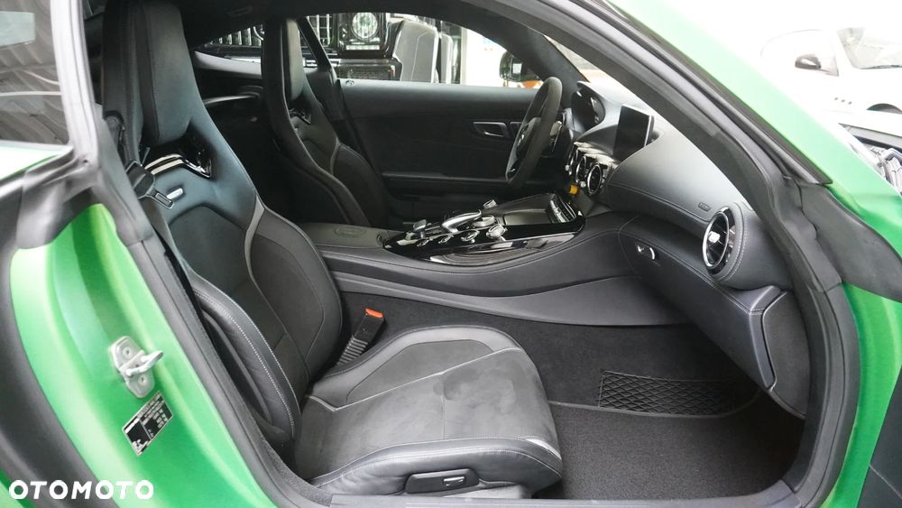 Mercedes-Benz AMG GT - 9