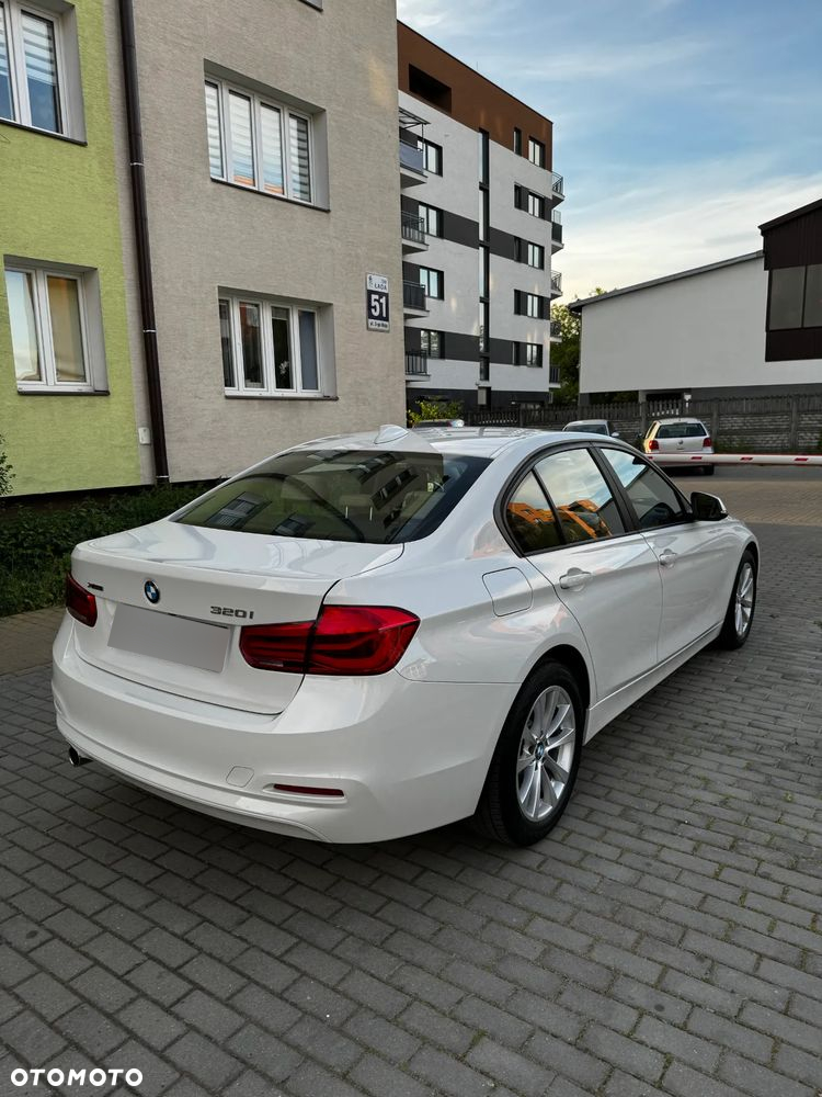 BMW Seria 3 320i xDrive - 3