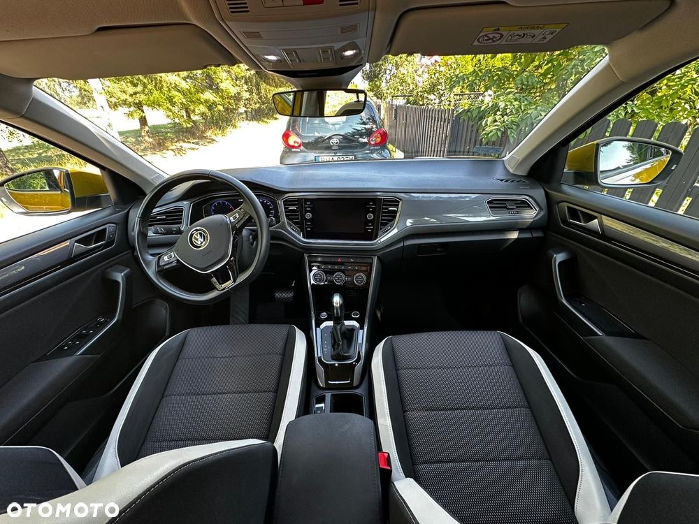 Volkswagen T-Roc - 12