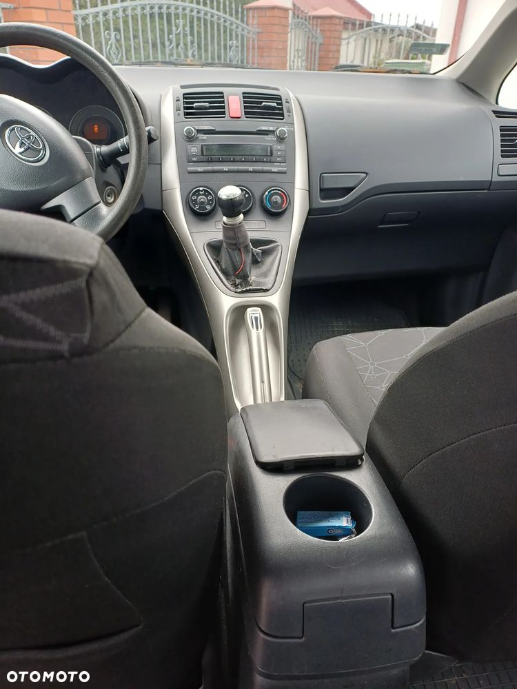 Toyota Auris 1.4 D-4D 2010 - 7