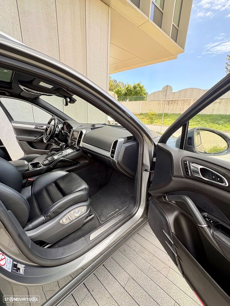 Porsche Cayenne S - 18