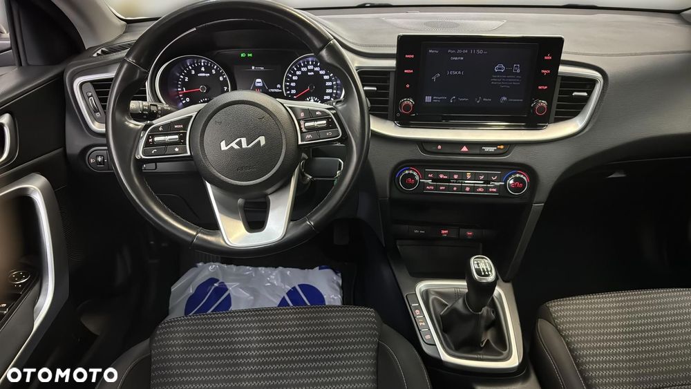 Kia Ceed 1.5 T-GDI M - 14
