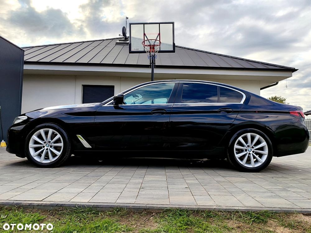 BMW Seria 5 518d Business Edition - 25